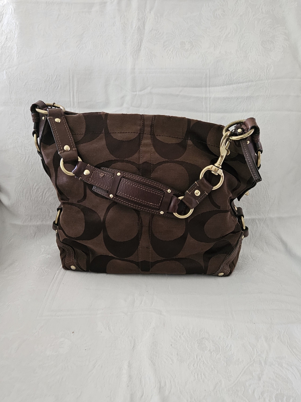 Coach Carly Signature Hobo Bag - Picture 5 of 16